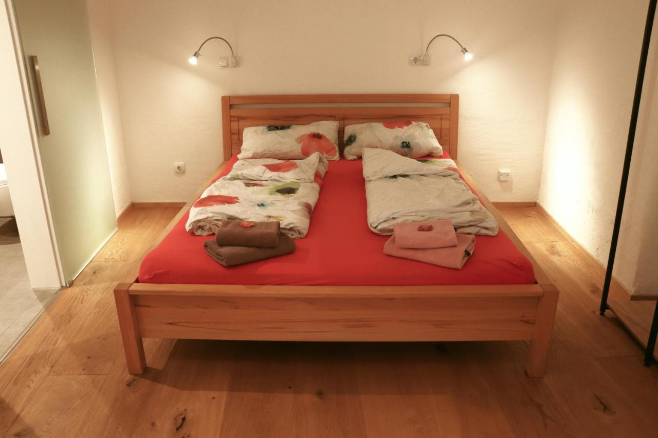 Stilvolle Wohnung Auf 50 M² Mit Parkplatz Und Wifi Kraiburg am Inn Екстериор снимка